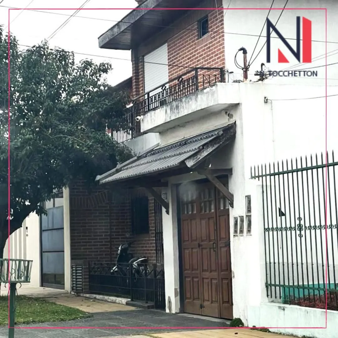 Casa en Ingeniero Guille 1100