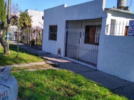 Casa en Victoriano Monte 3700