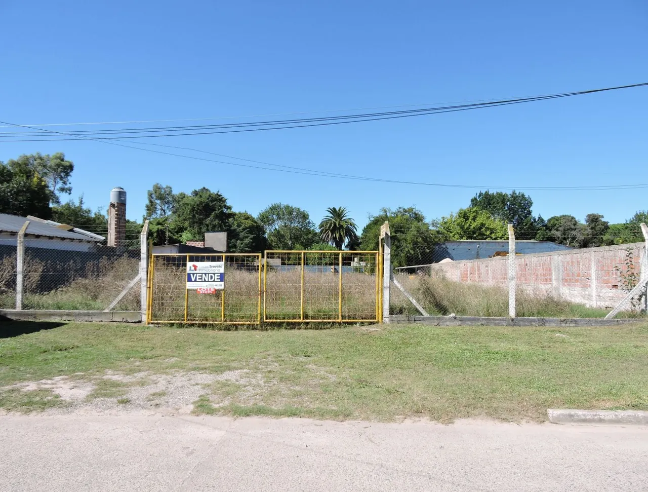Lote en 18 e/ 25 y 27