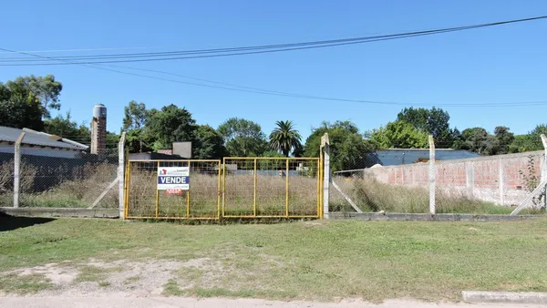 Lote en 18 e/ 25 y 27