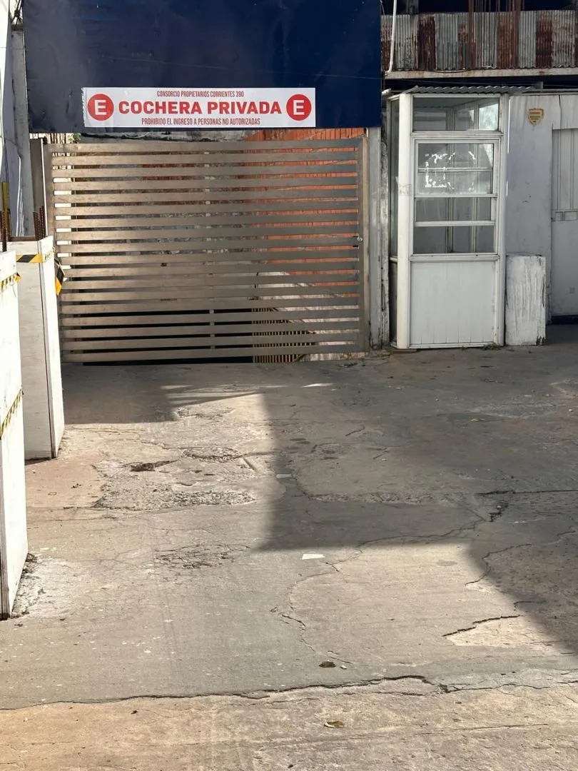 Cochera en Corrientes 300