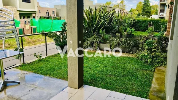 Departamento en Intendente Corva 2300
