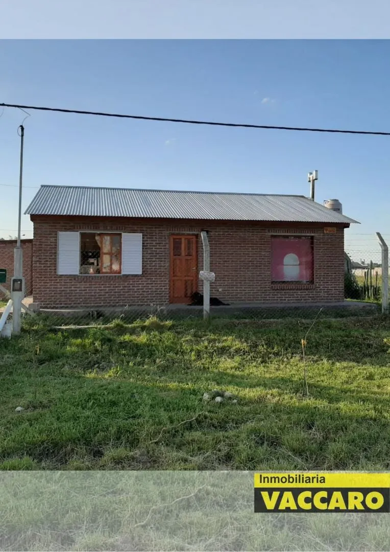 Casa en Las Orquideas 2500