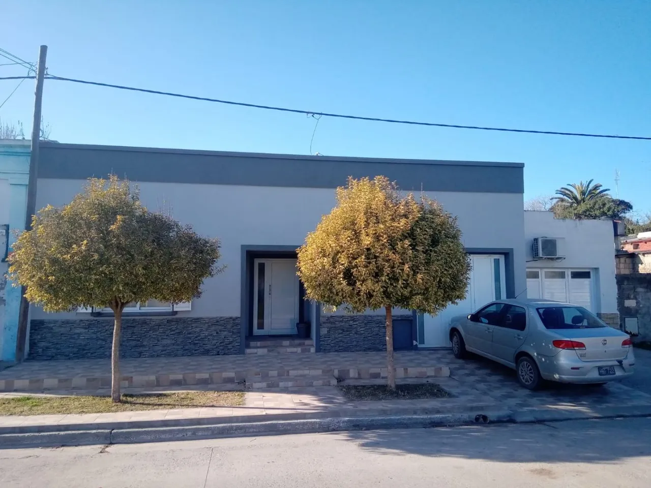 Casa en Av, Colella
