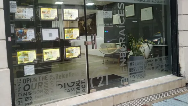 Local Comercial en Av. Cordoba 1400