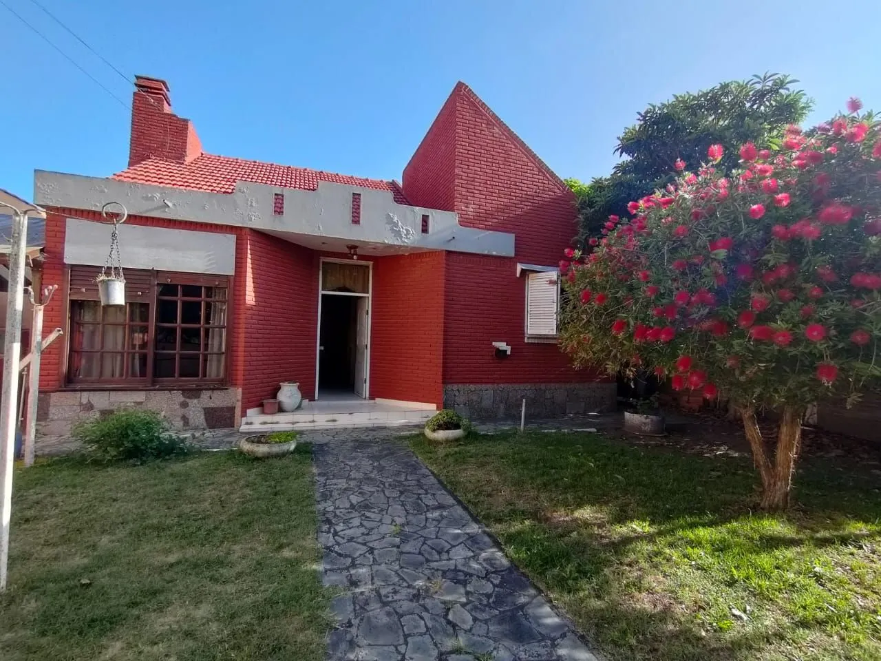Casa en HERNANDARIAS 1700