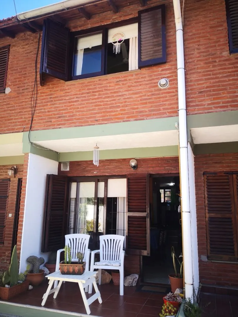 Casa en Santiago del Est 2500