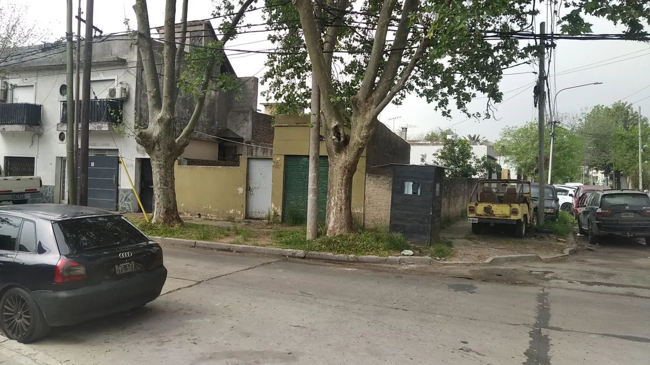 Lote en LARREA JUAN 3000