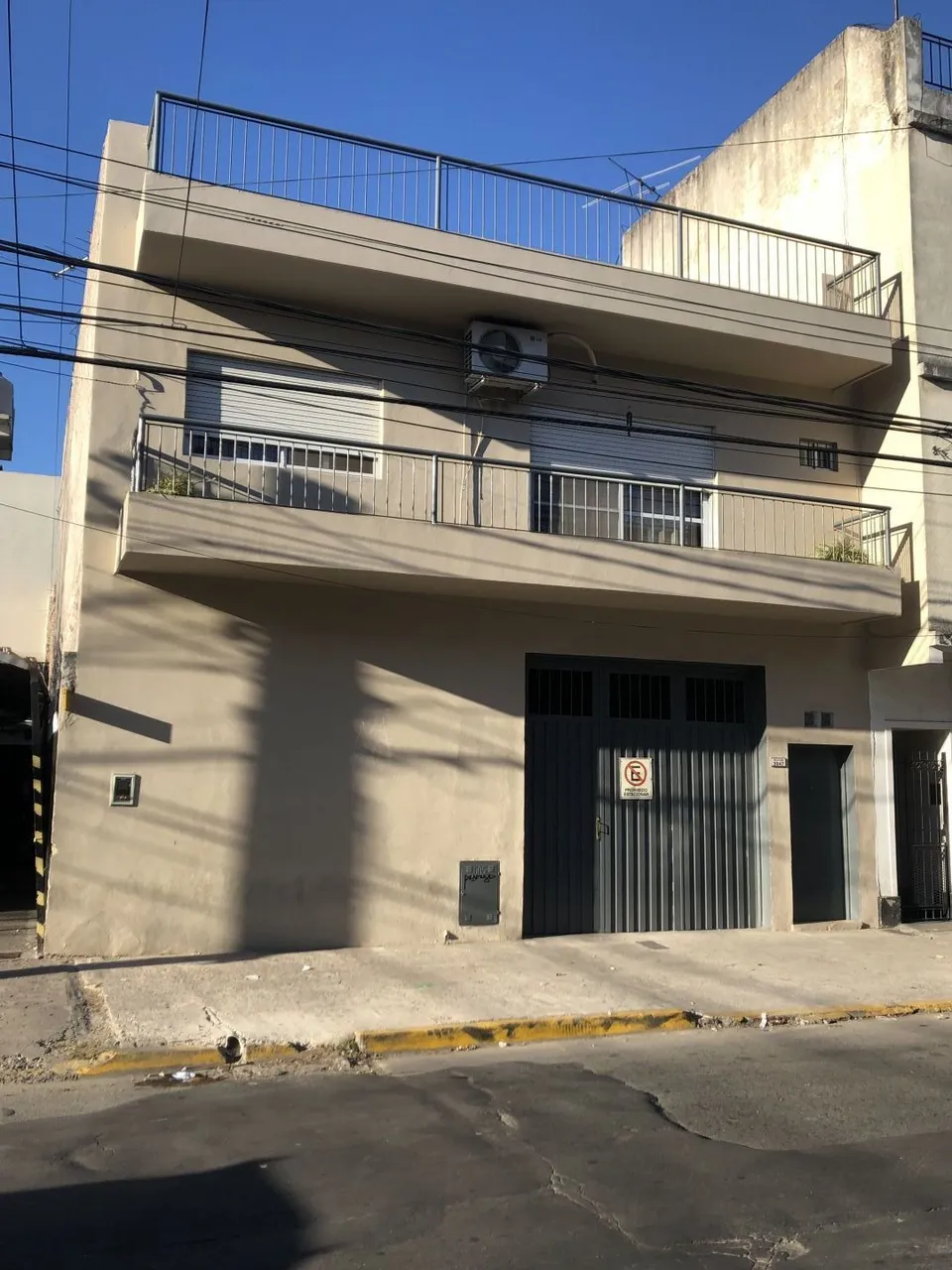 Casa en LA PLATA AV. - ( 3900