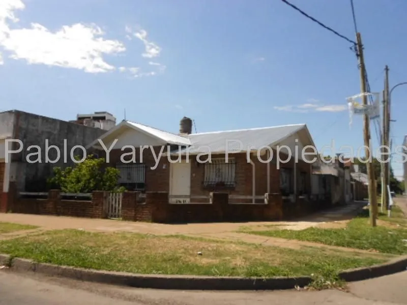 Casa en 4 DE NOVIEMBRE - 5100
