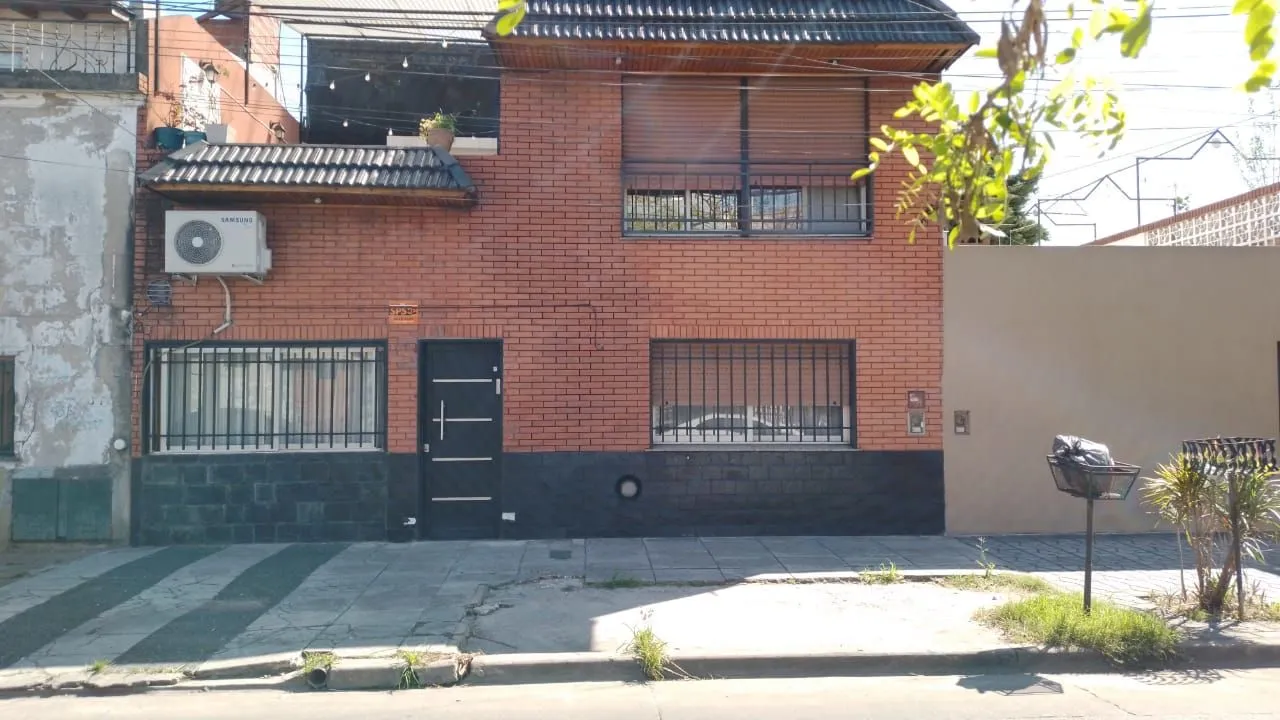 Departamento en RAUCH 1700