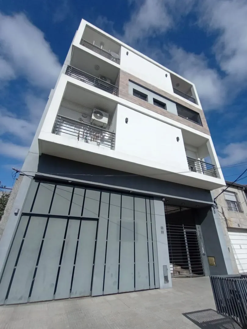 Departamento en ESQUIU MAMERTO F 4900