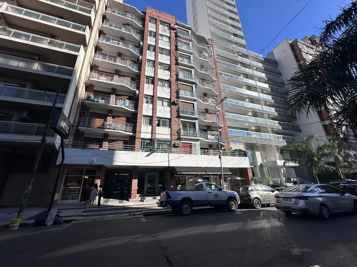 Departamento en Leandro N. Alem 200