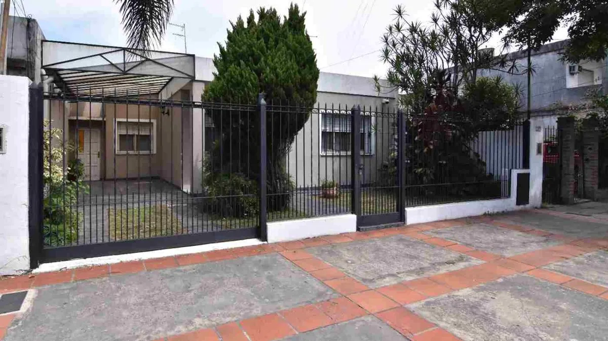 Casa en Vuelta de Obligado 2100