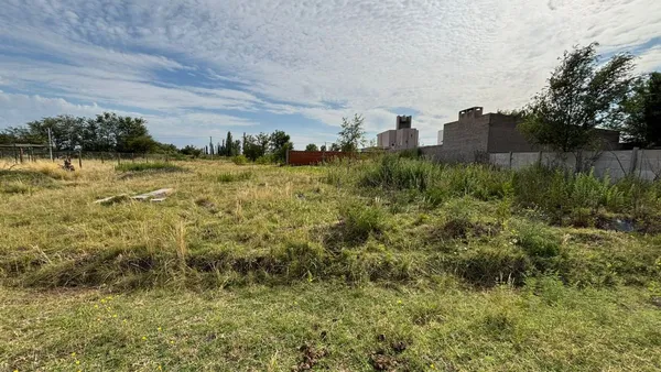 Lote en Pasaje Alelies Entre Berton y Av. Uruguay S/N