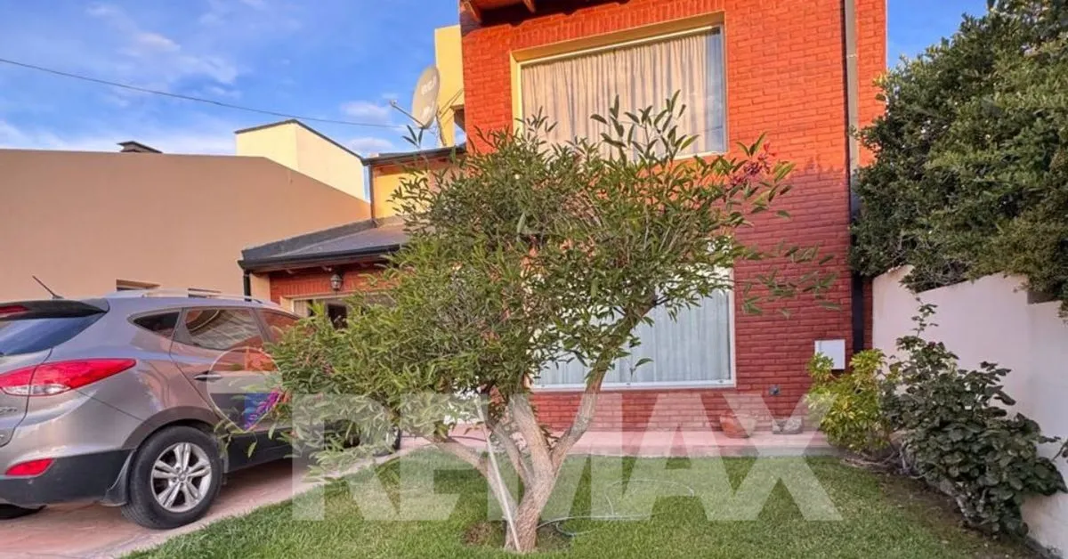 Casa en Lago de los Cisnes 2200