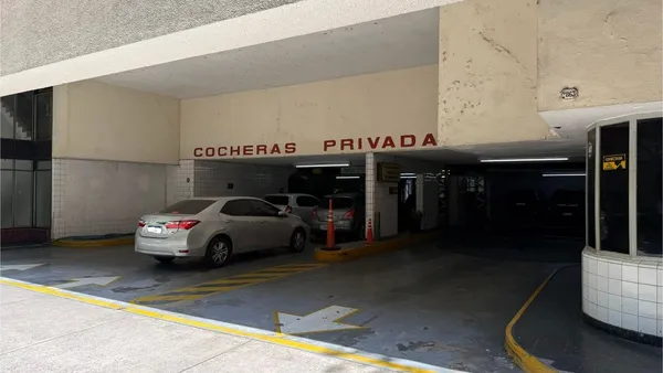Cochera en Ugarteche 2800