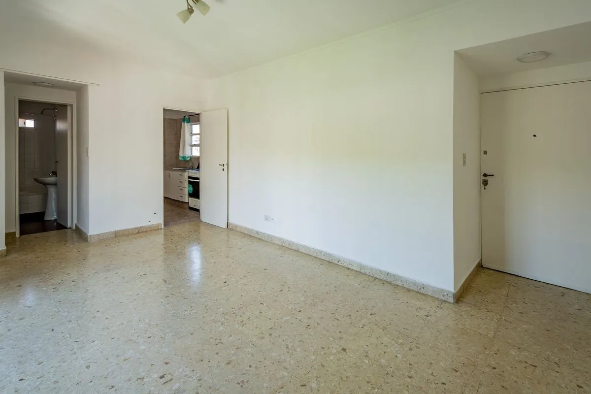 Departamento en Necochea 600