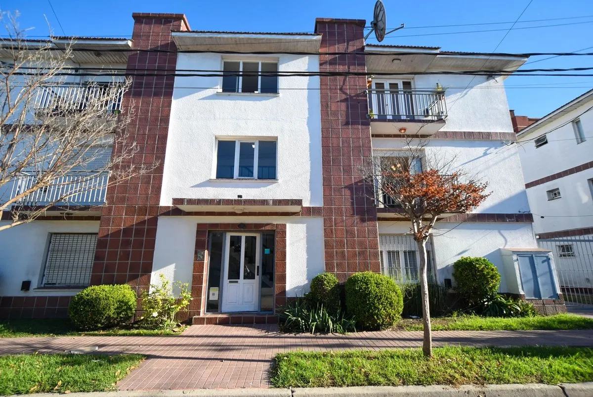 Departamento en Laprida 3800