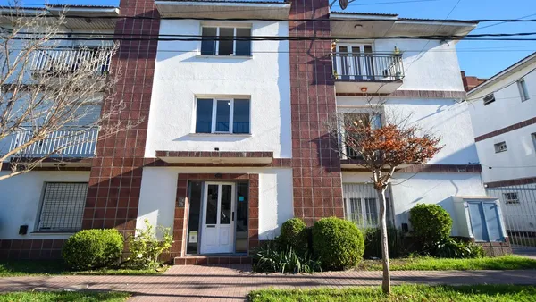 Departamento en Laprida 3800
