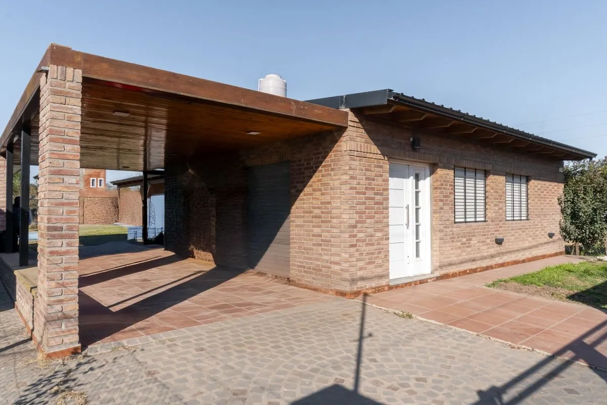 Casa en Canales 600