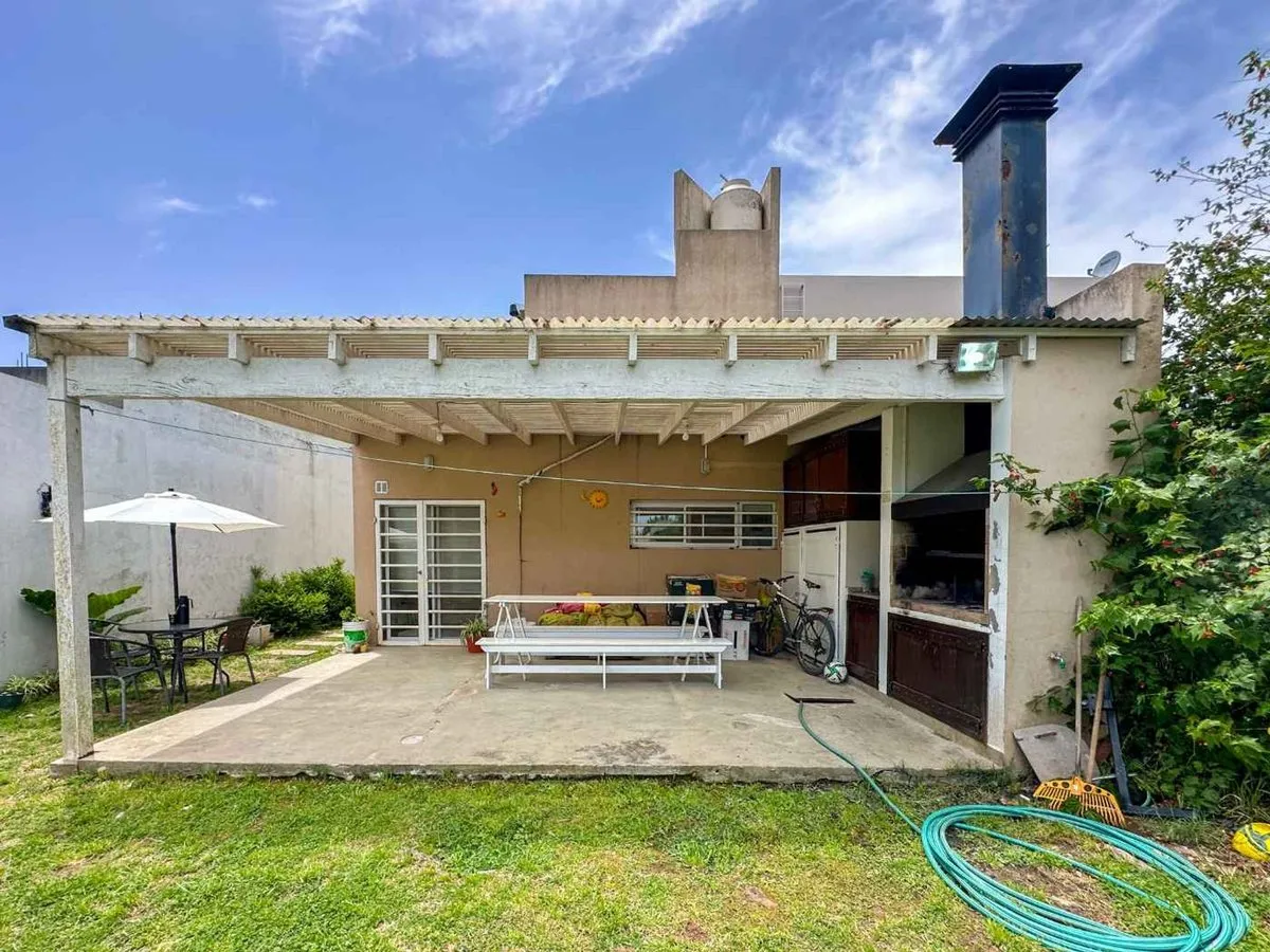 Casa en 13 Entre 652 y 653 0