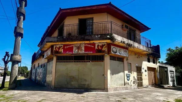Local Comercial en Aráoz 600