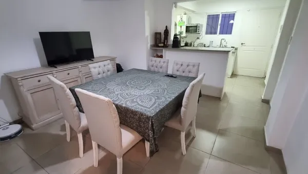 Casa en Avenida Bossinga y Don Bosco 400