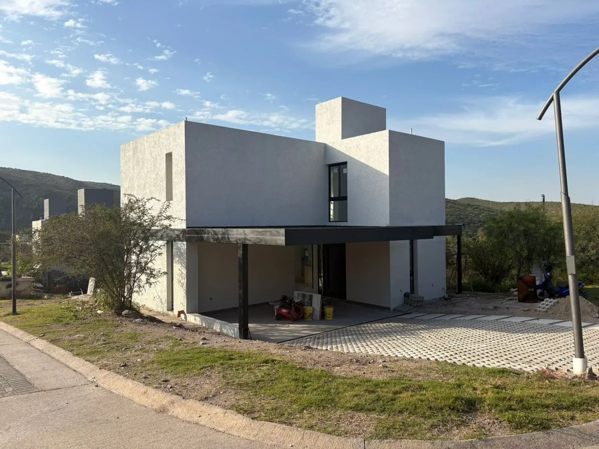 Casa en Colina de la Deseada 0