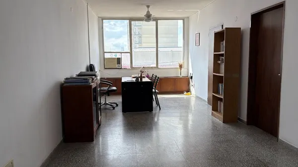 Oficina en Lavalle 0