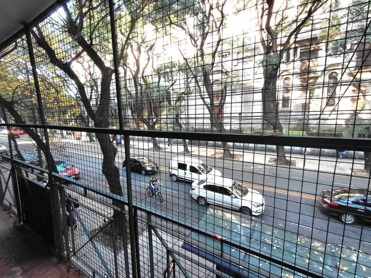 Departamento en Av Jose Maria Moreno 500
