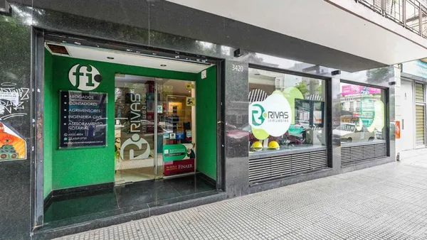 Local Comercial en Avenida Federico Lacroze 3400