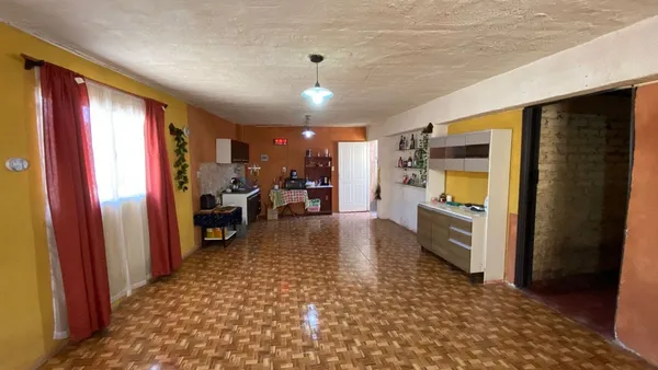 Casa en Armada Argentina 1000