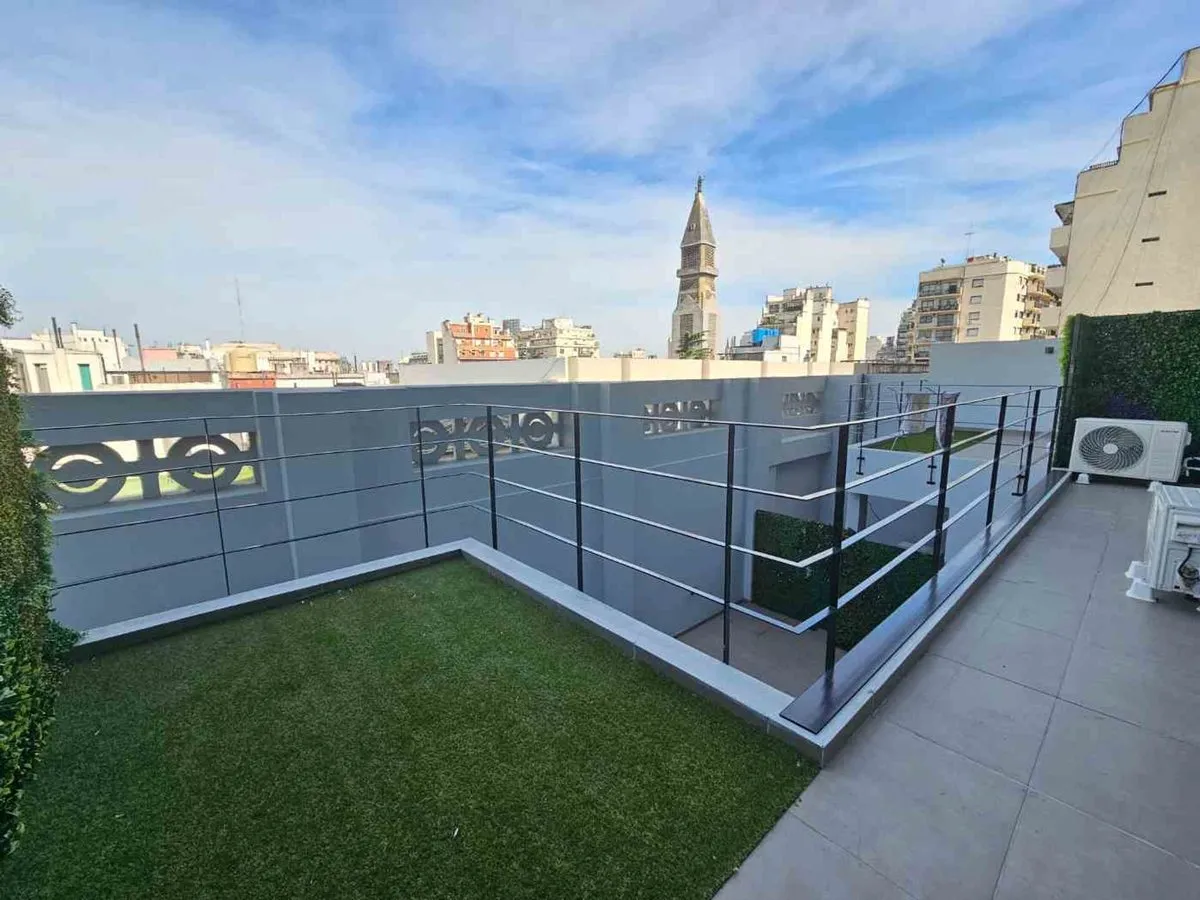 Departamento en Avenida Caseros 700