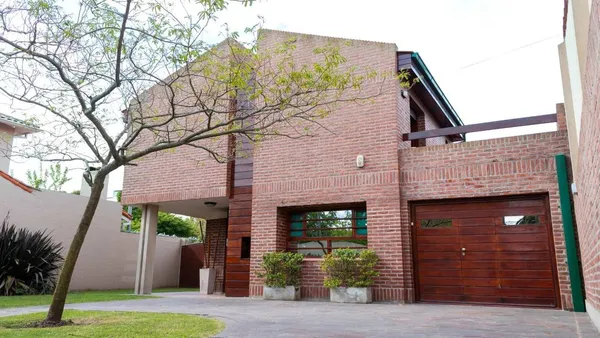 Casa en Julián Aguirre 6000