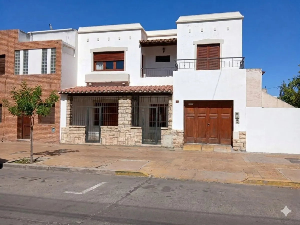 Casa en Avenida Leandro N. Alem (norte) 0