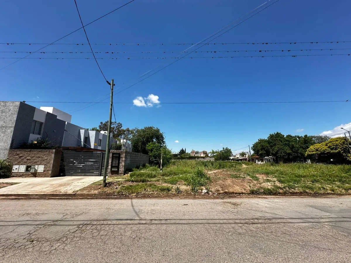 Lote en Mogrovejo Esq Onas S/N