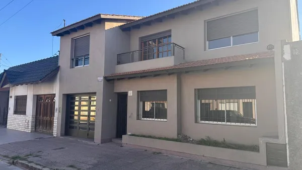 Casa en Domingo Faustino Sarmiento 500
