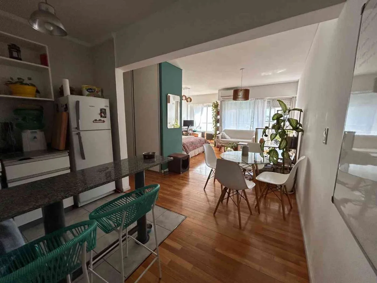 Departamento en Avenida Directorio 200