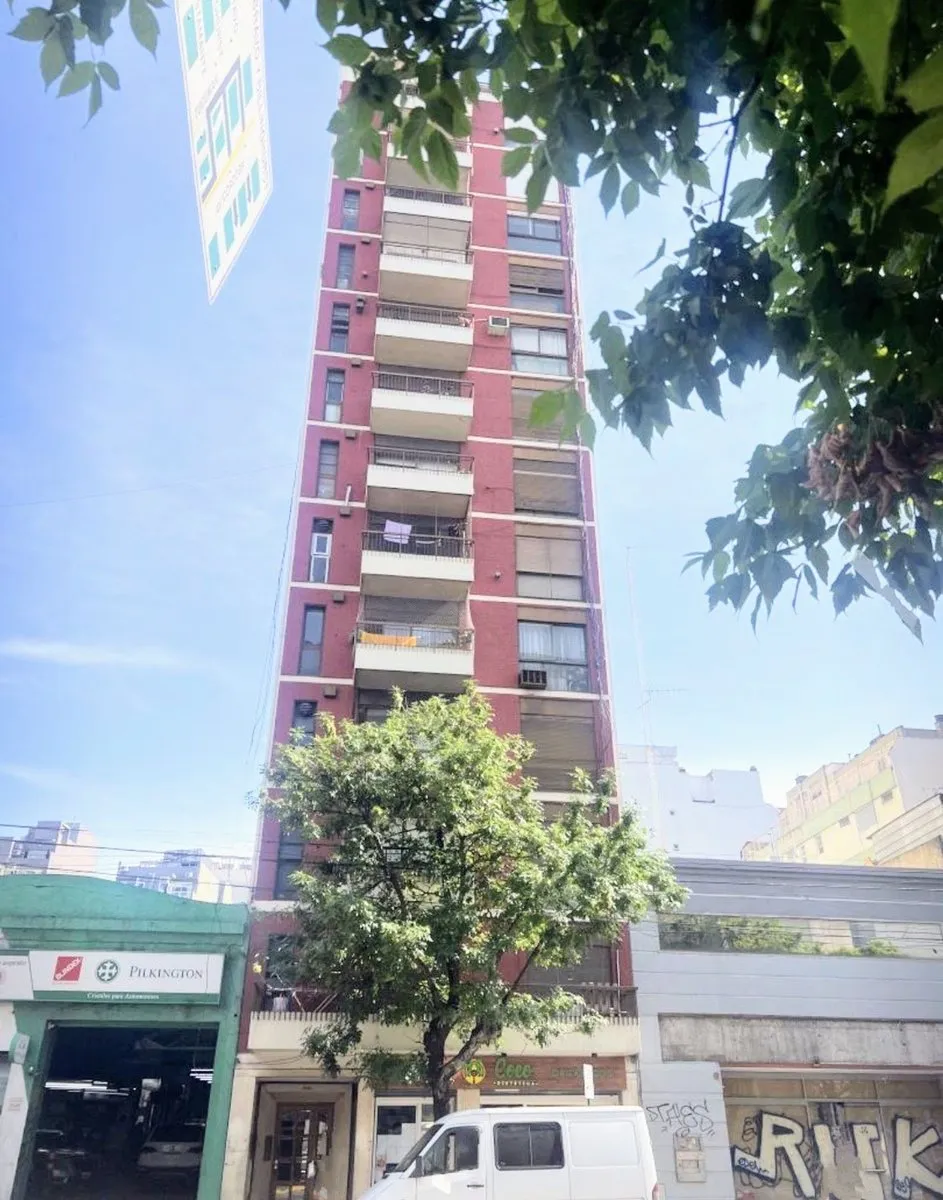 Departamento en Avenida Pueyrredón 900
