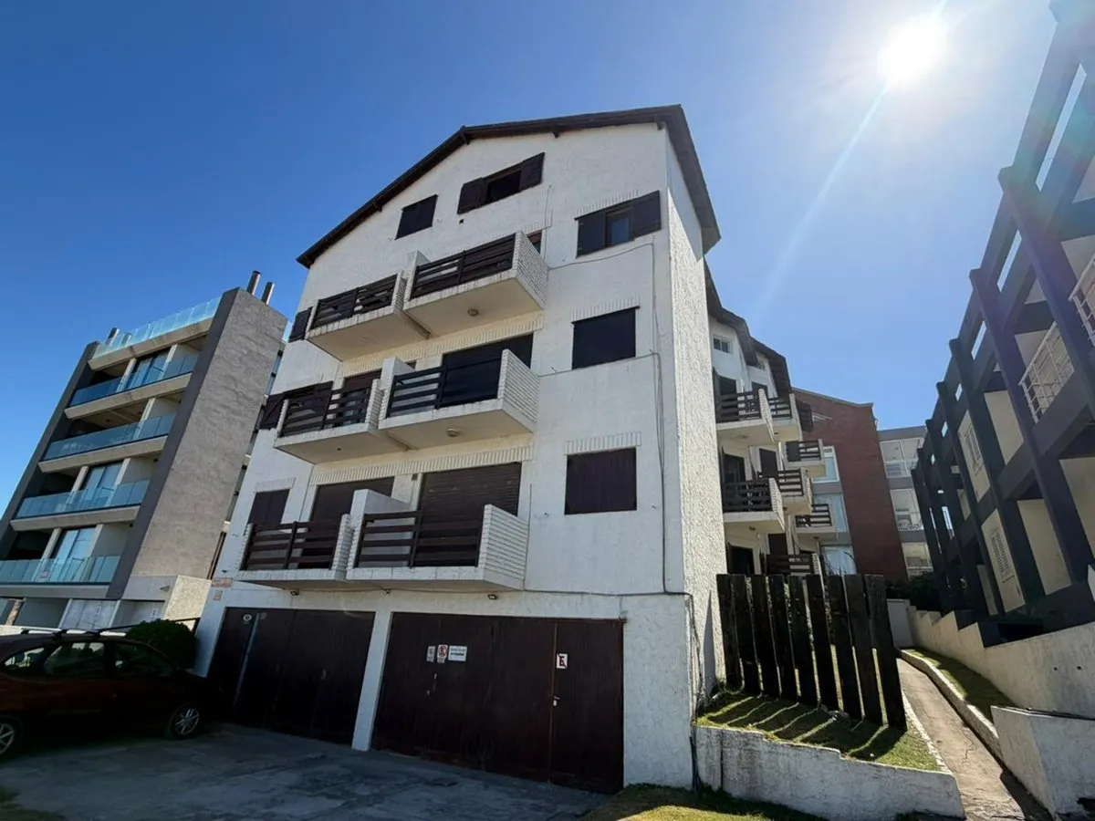 Departamento en Avenida del Mar 400