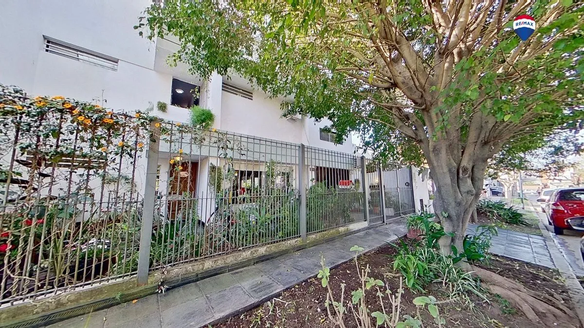 Casa en Mariano Ezpeleta 2300