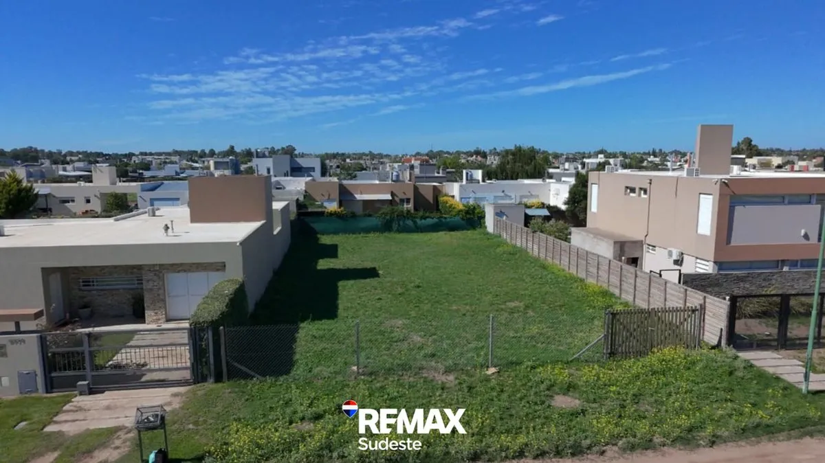 Lote en Charcas 5100