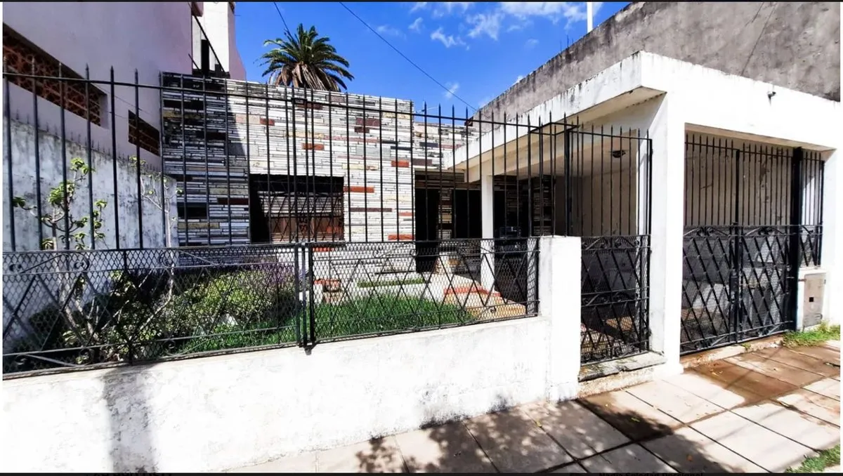 Casa en General Levalle 1100