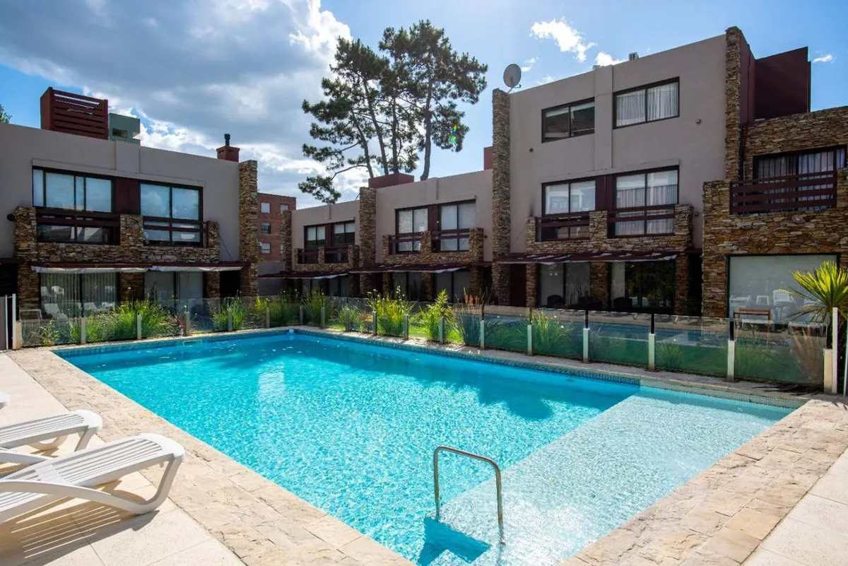 Departamento en Avenida Martín Pescador 1100