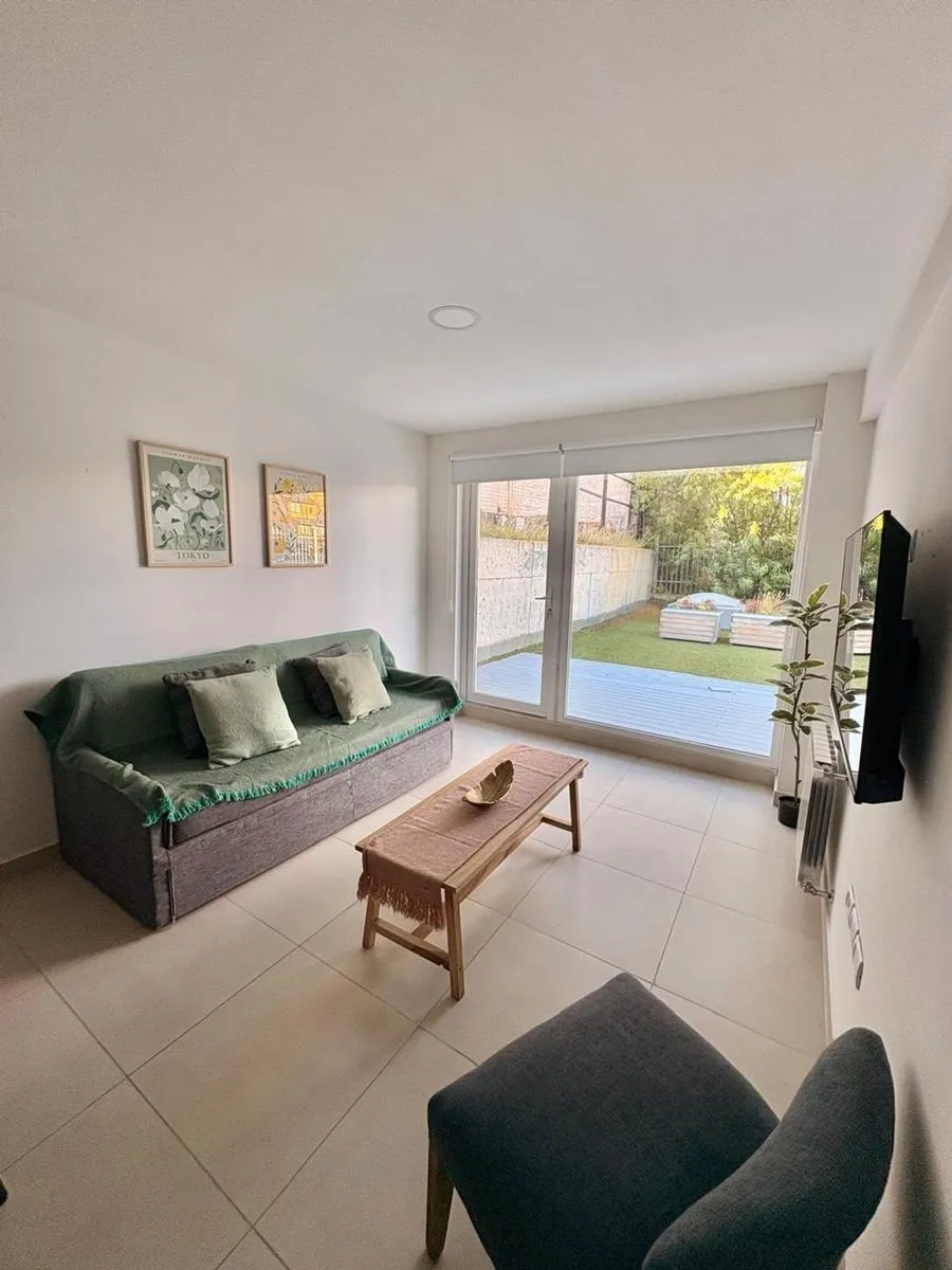 Departamento en Roca 100