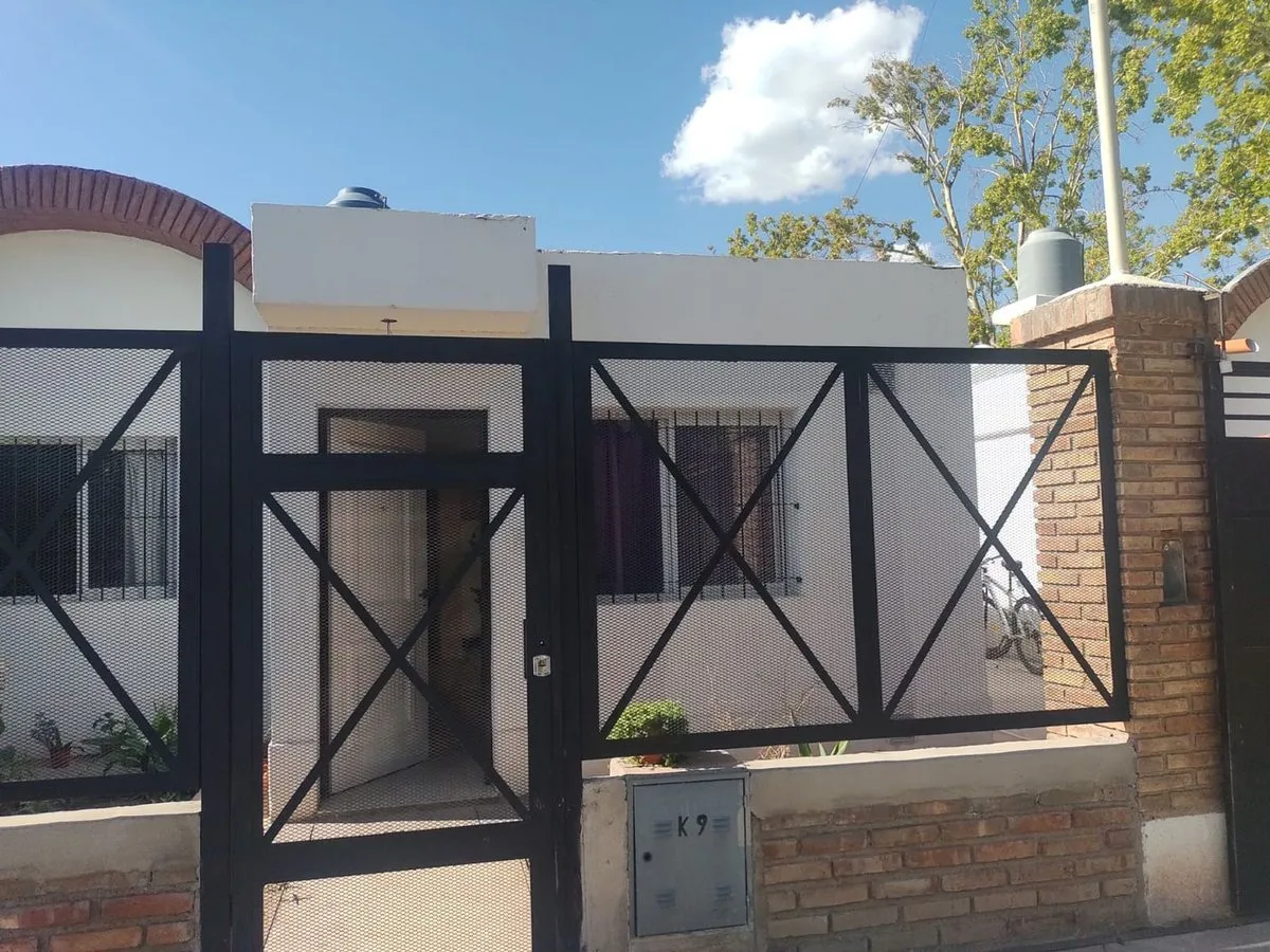Casa en Barrio 12 Dejunio Este Mk 0