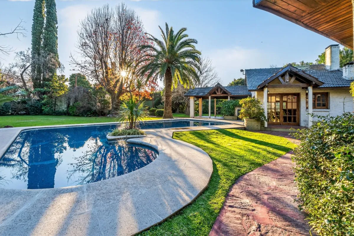 Casa en Lugones 3600