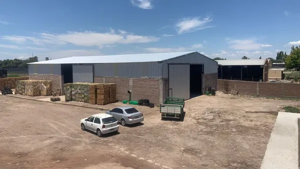 Galpon en Juan Isidro Maza 3700