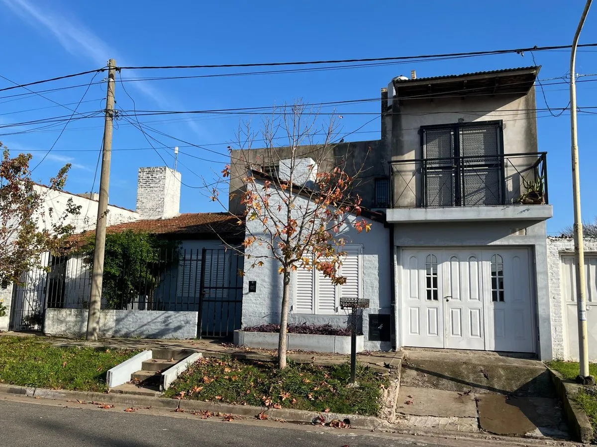 Casa en Doctor Cacho Bustos 1200